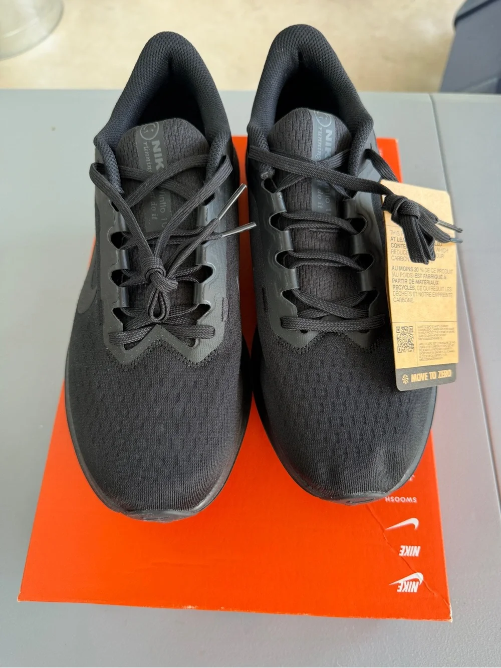 NEW Nike women’s size 10 air winflo Black Low-Top Athletic running shoe